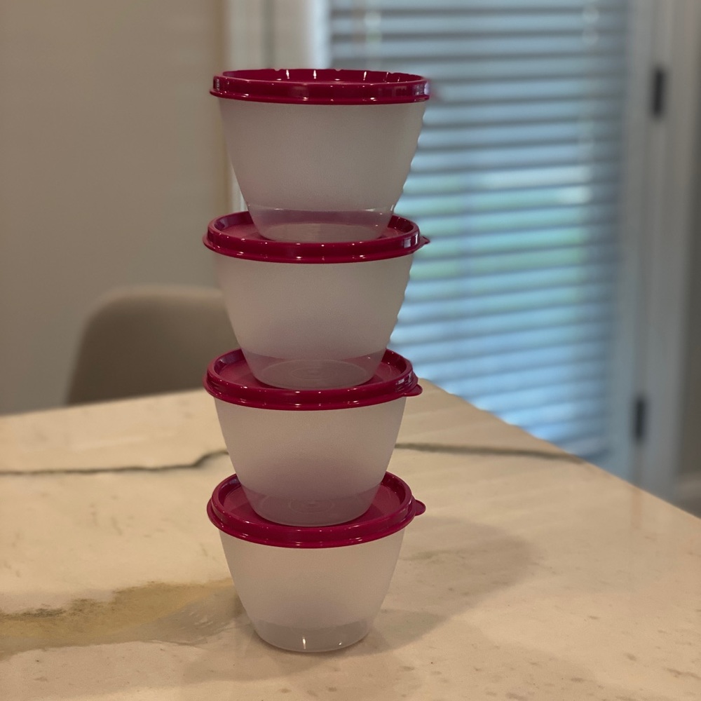*NEW* Tupperware Bundle - Picture 2 of 6